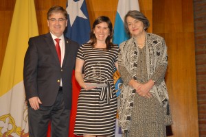 La profesora Alondra Chamorro recibió el premio a la Excelencia en Tesis Doctoral en el área de Tecnología y Procesos Productivos, en representación de su alumna Cristina Torres Machí.
