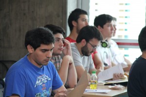 Estudiantes de pre y postgrado de Ingeniería UC participaron de la primera sesión del workshop.